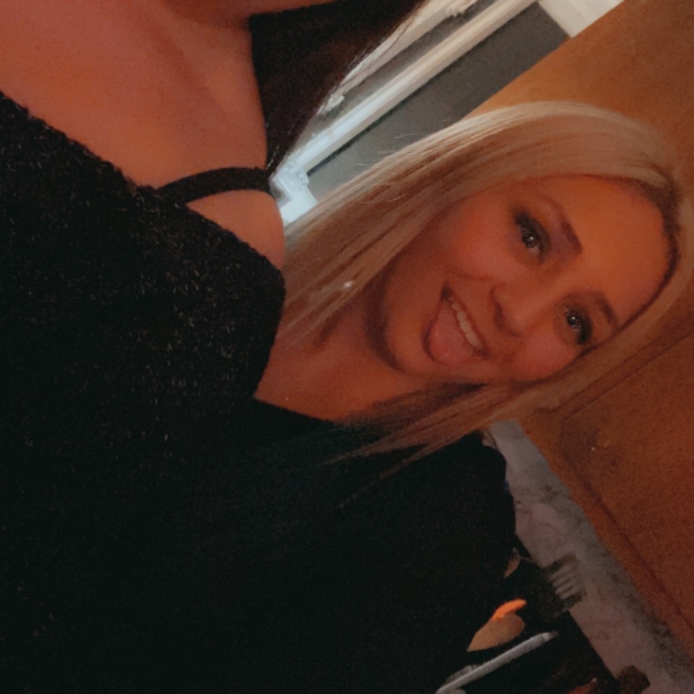 Meet your Posher, April